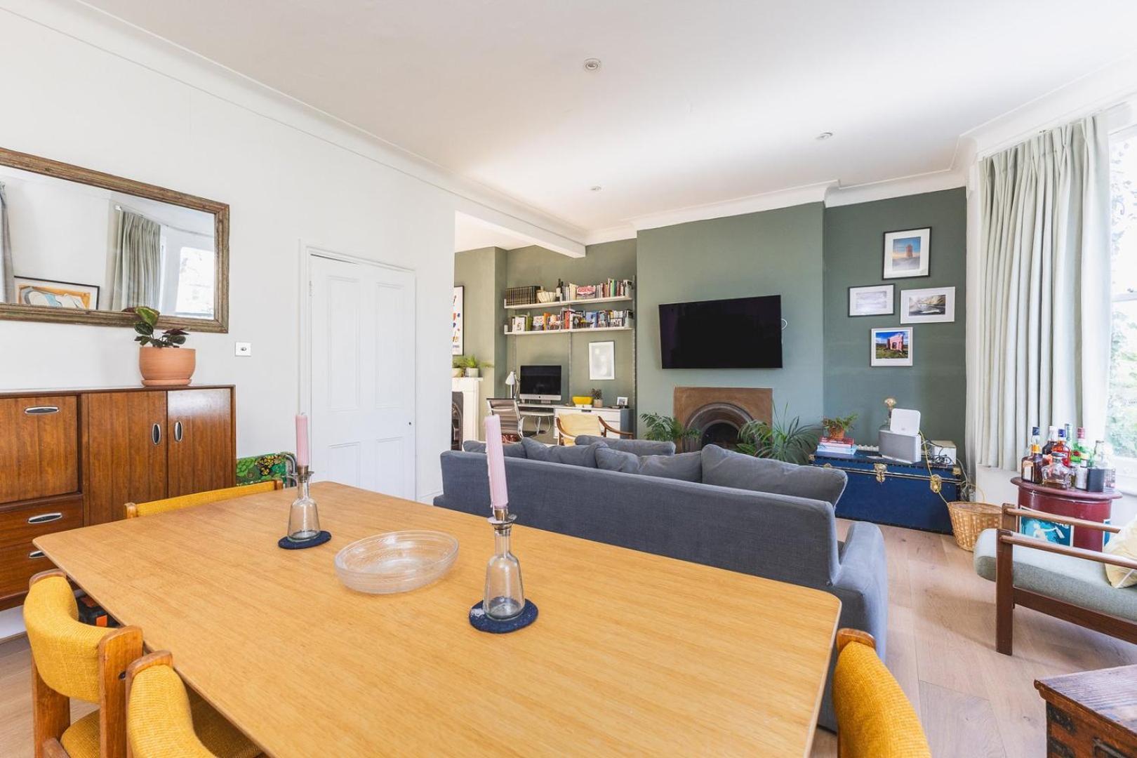 Leafy & Stylish Brixton Retreat *